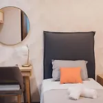 Elia House Nyaraló *