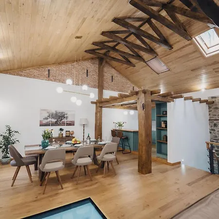 Elia House Case de vacanță